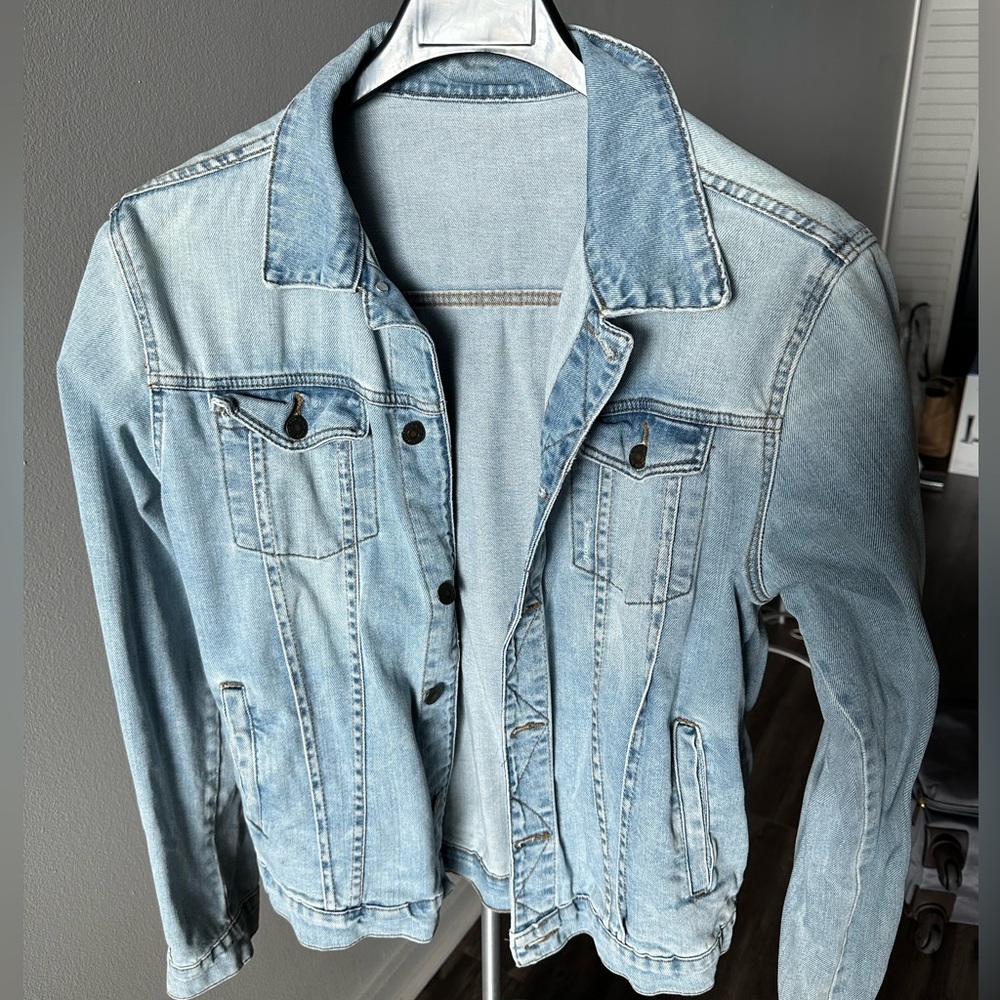 Zara man denim jacket (M)